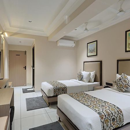 Hotel Royal Town Ahmedabad Eksteriør bilde