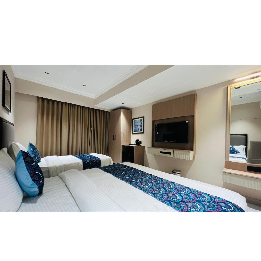 Hotel Royal Town Ahmedabad Eksteriør bilde