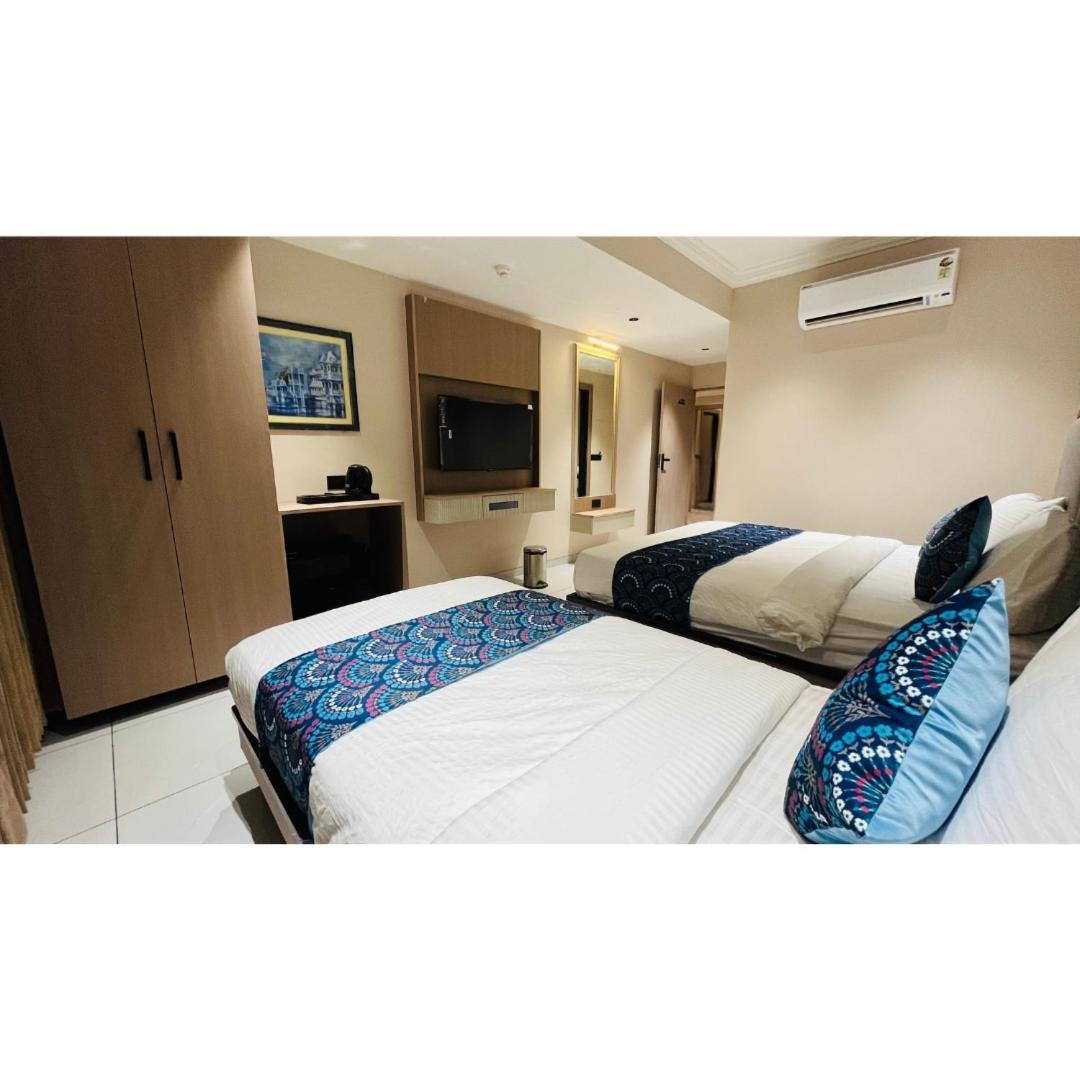 Hotel Royal Town Ahmedabad Eksteriør bilde