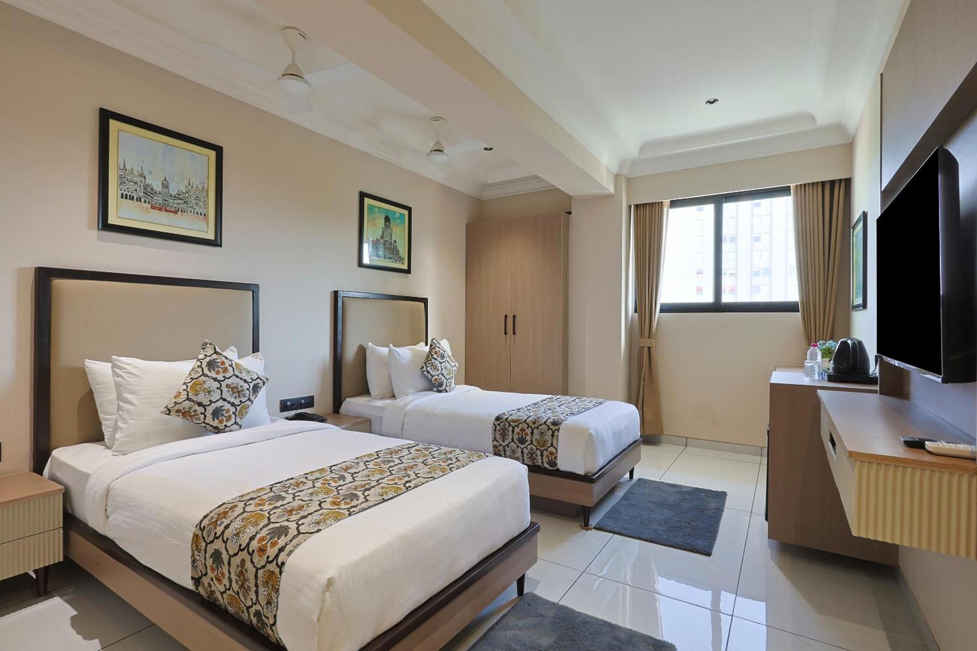 Hotel Royal Town Ahmedabad Eksteriør bilde