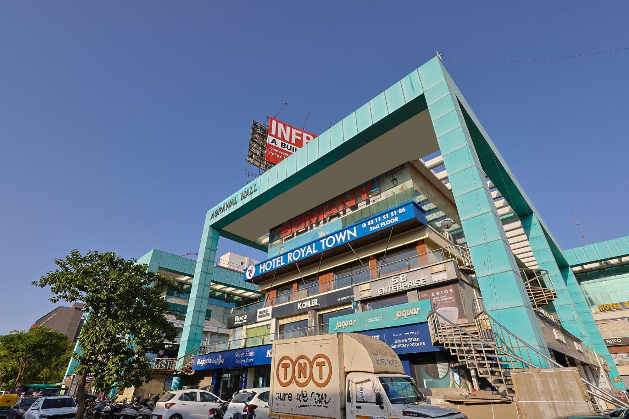 Hotel Royal Town Ahmedabad Eksteriør bilde